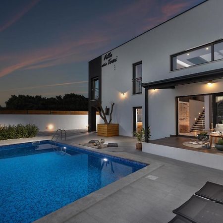 Villa Stric Toni Pakoštane Exteriör bild